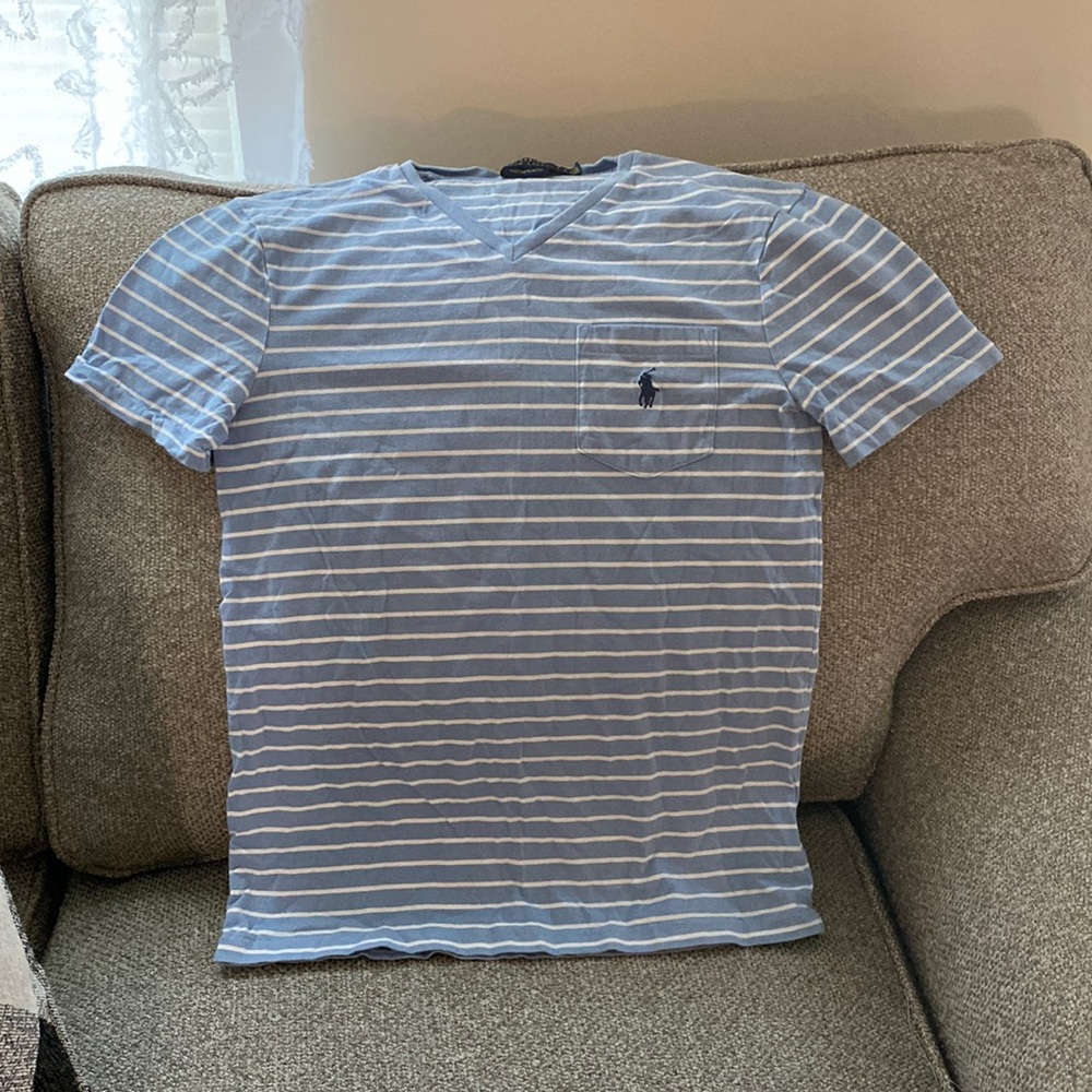 Polo v neck